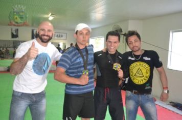 Foto - Atletas de Jiu Jitsu de Pérola conquistam 05 medalhas em Campeonato
