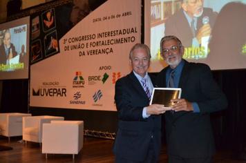 Vereador de Pérola é homenageado em Curitiba