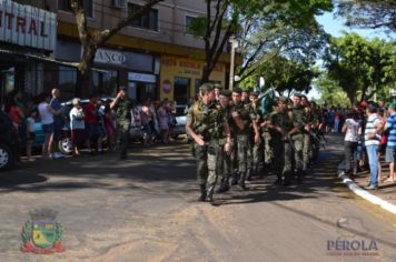 Foto - Desfile Cívico em comemoração ao aniversário de Pérola encanta moradores / Parte 1