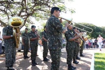 Foto - 17/05/2014 - Exercito Brasileiro realizou uma Ação Cívica Social em Pérola         