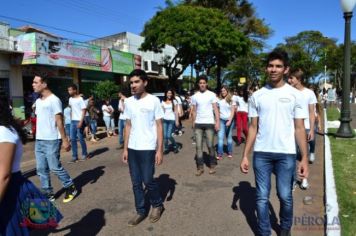 Foto - Desfile Cívico em comemoração ao aniversário de Pérola encanta moradores / Parte 1