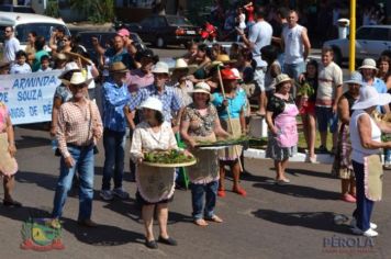 Foto - Desfile Cívico em comemoração ao aniversário de Pérola encanta moradores / Parte 1