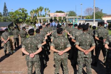 Foto - 17/05/2014 - Exercito Brasileiro realizou uma Ação Cívica Social em Pérola         