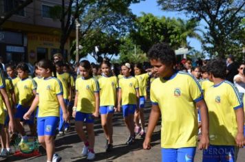 Foto - Desfile Cívico em comemoração ao aniversário de Pérola encanta moradores / Parte 1