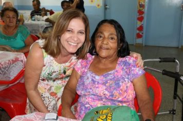 Foto - Almoço em homenagem ao dia das Mâes