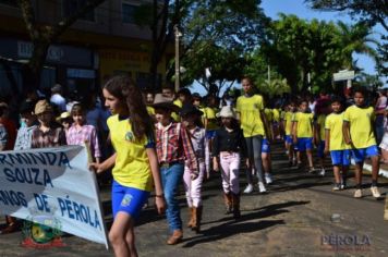 Foto - Desfile Cívico em comemoração ao aniversário de Pérola encanta moradores / Parte 1