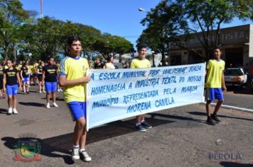 Foto - Desfile Cívico em comemoração ao aniversário de Pérola encanta moradores / Parte 1