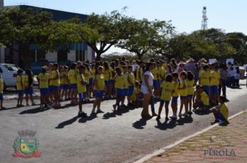 Foto - Desfile Cívico em comemoração ao aniversário de Pérola encanta moradores / Parte 1