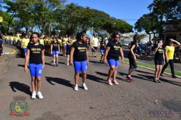 Foto - Desfile Cívico em comemoração ao aniversário de Pérola encanta moradores / Parte 1