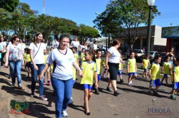 Foto - Desfile Cívico em comemoração ao aniversário de Pérola encanta moradores / Parte 1