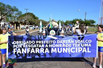 Foto - Desfile Cívico em comemoração ao aniversário de Pérola encanta moradores / Parte 1