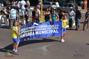 Foto - Desfile Cívico em comemoração ao aniversário de Pérola encanta moradores / Parte 1