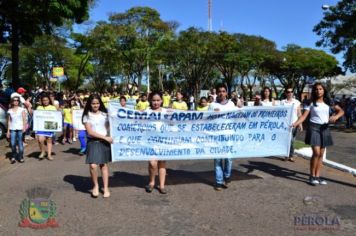 Foto - Desfile Cívico em comemoração ao aniversário de Pérola encanta moradores / Parte 1