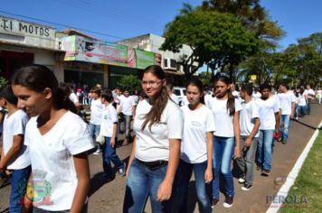 Foto - Desfile Cívico em comemoração ao aniversário de Pérola encanta moradores / Parte 1