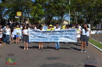 Foto - Desfile Cívico em comemoração ao aniversário de Pérola encanta moradores / Parte 1