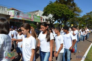 Foto - Desfile Cívico em comemoração ao aniversário de Pérola encanta moradores / Parte 1