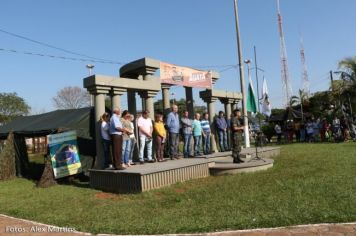 Foto - 17/05/2014 - Exercito Brasileiro realizou uma Ação Cívica Social em Pérola         