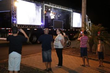 Foto - SHOW EM MOVIMENTO COM SIMÃO WOLF.