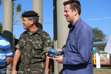 Foto - 17/05/2014 - Exercito Brasileiro realizou uma Ação Cívica Social em Pérola         