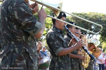 Foto - 17/05/2014 - Exercito Brasileiro realizou uma Ação Cívica Social em Pérola         