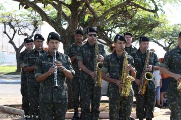 Foto - 17/05/2014 - Exercito Brasileiro realizou uma Ação Cívica Social em Pérola         