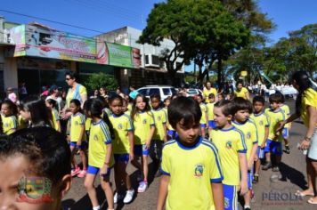 Foto - Desfile Cívico em comemoração ao aniversário de Pérola encanta moradores / Parte 1