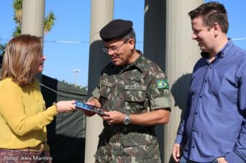 Foto - 17/05/2014 - Exercito Brasileiro realizou uma Ação Cívica Social em Pérola         