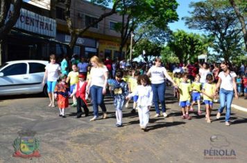 Foto - Desfile Cívico em comemoração ao aniversário de Pérola encanta moradores / Parte 1