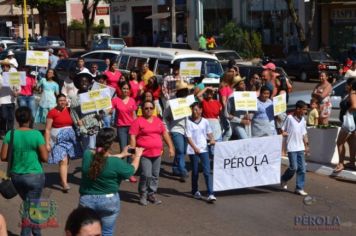 Foto - Desfile Cívico em comemoração ao aniversário de Pérola encanta moradores / Parte 1