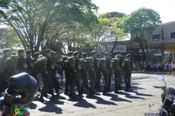 Foto - Desfile Cívico em comemoração ao aniversário de Pérola encanta moradores / Parte 2