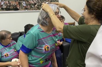 Foto - Entrega das medalhas as atletas que participaram do JIIDO