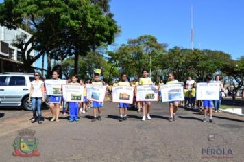 Foto - Desfile Cívico em comemoração ao aniversário de Pérola encanta moradores / Parte 1