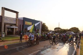 Foto - PEDALADA DA INDEPENDÊNCIA AOS 55 ANOS DE PÉROLA