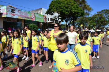 Foto - Desfile Cívico em comemoração ao aniversário de Pérola encanta moradores / Parte 1