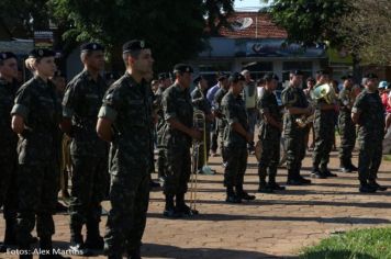 Foto - 17/05/2014 - Exercito Brasileiro realizou uma Ação Cívica Social em Pérola         