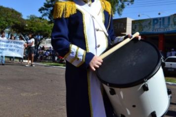 Foto - Desfile Cívico em comemoração ao aniversário de Pérola encanta moradores / Parte 1