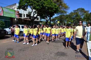 Foto - Desfile Cívico em comemoração ao aniversário de Pérola encanta moradores / Parte 1