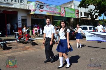 Foto - Desfile Cívico em comemoração ao aniversário de Pérola encanta moradores / Parte 1