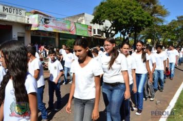 Foto - Desfile Cívico em comemoração ao aniversário de Pérola encanta moradores / Parte 1