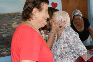 Foto - Almoço em homenagem ao dia das Mâes