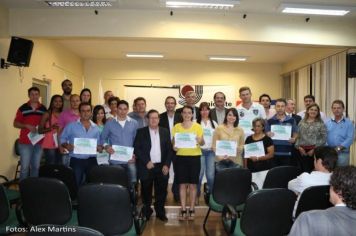 Foto - 20/05/2014 - Entrega do Certificado do Curso Bom Negócio Paraná         