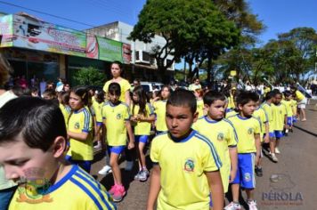 Foto - Desfile Cívico em comemoração ao aniversário de Pérola encanta moradores / Parte 1