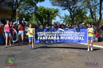 Foto - Desfile Cívico em comemoração ao aniversário de Pérola encanta moradores / Parte 1