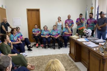 Foto - Entrega das medalhas as atletas que participaram do JIIDO