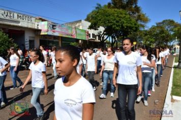 Foto - Desfile Cívico em comemoração ao aniversário de Pérola encanta moradores / Parte 1