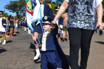 Foto - Desfile Cívico em comemoração ao aniversário de Pérola encanta moradores / Parte 1