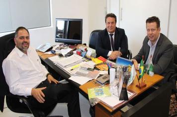 Prefeito Darlan solicita novo veículo para Agência do Trabalhador