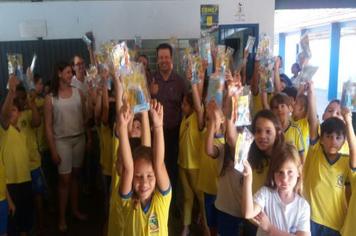 Entrega de Kits nas escolas