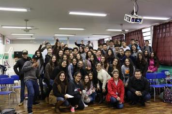 Alunos do 9º Ano do Colégio Nestor Victor sabatinam o Presidente da Amerios.
