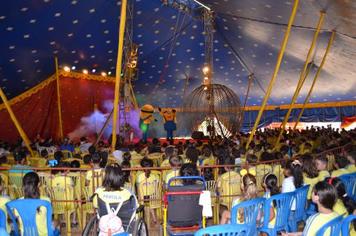 Cultura traz a alegria do circo para crianças de Pérola